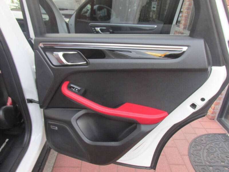 2017 Porsche Macan S