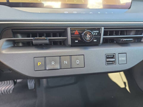 2026 Nissan LEAF Platinum+