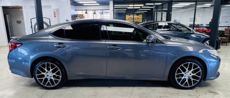 2013 Lexus ES 300h