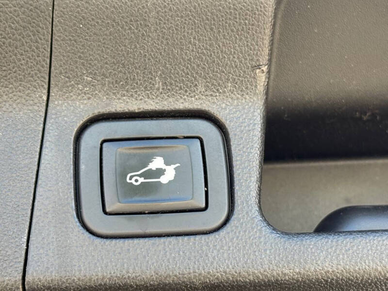 2017 GMC Acadia SLE-2
