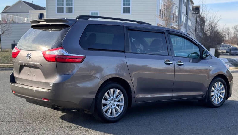 2017 Toyota Sienna