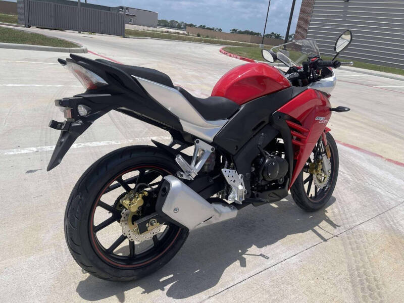 2024 Vitacci GTT 250