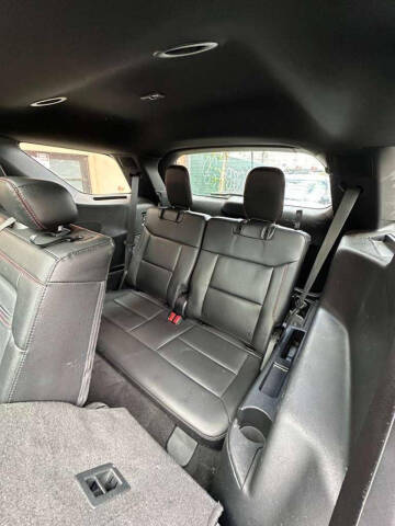 2022 Ford Explorer ST-Line