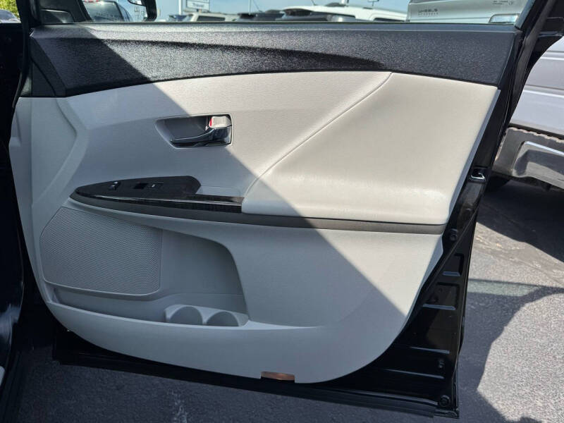 2013 Toyota Venza LE