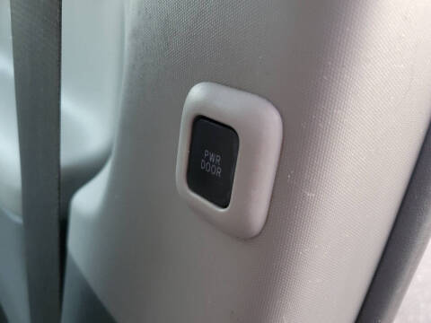 2015 Toyota Sienna XLE 8-Passenger