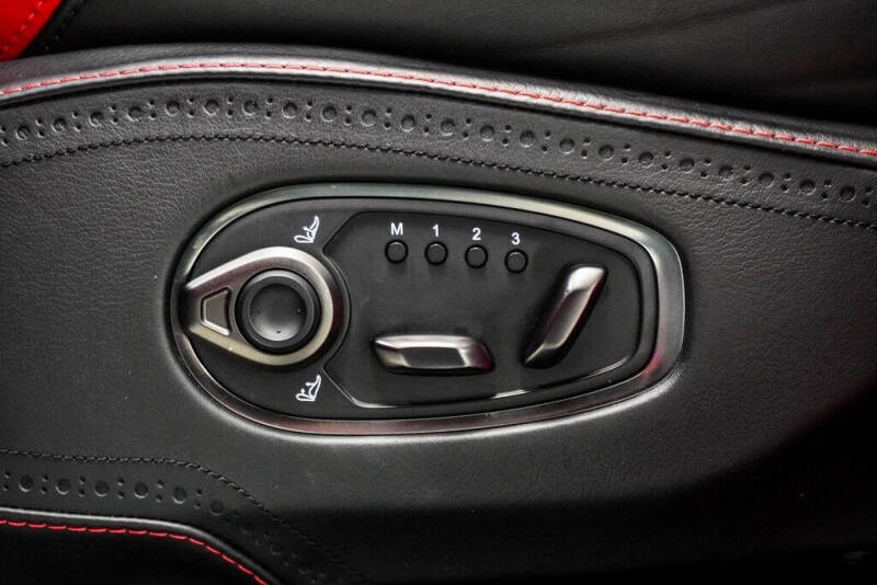 2021 Aston Martin DBX