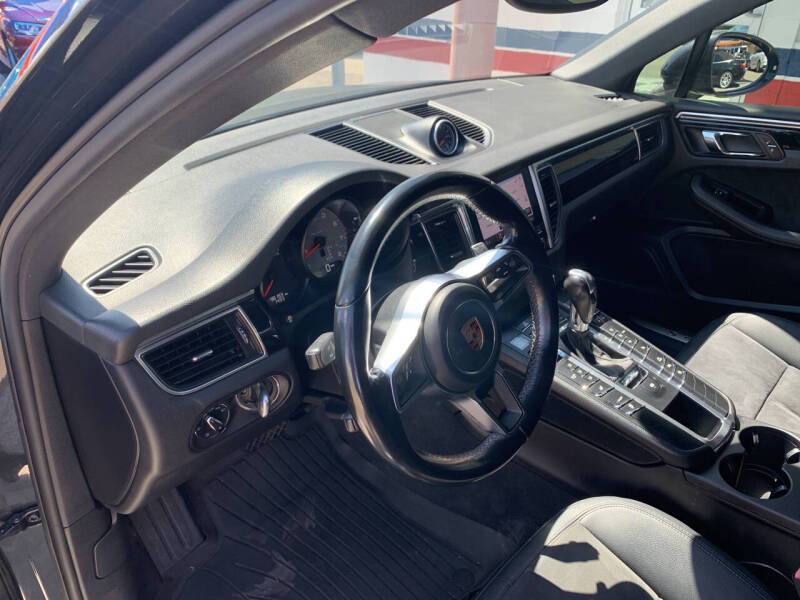2017 Porsche Macan S