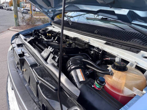 2005 Ford E-Series E-350 SD