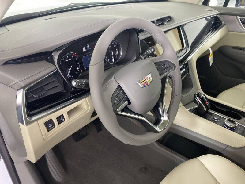 2025 Cadillac XT6 Premium Luxury