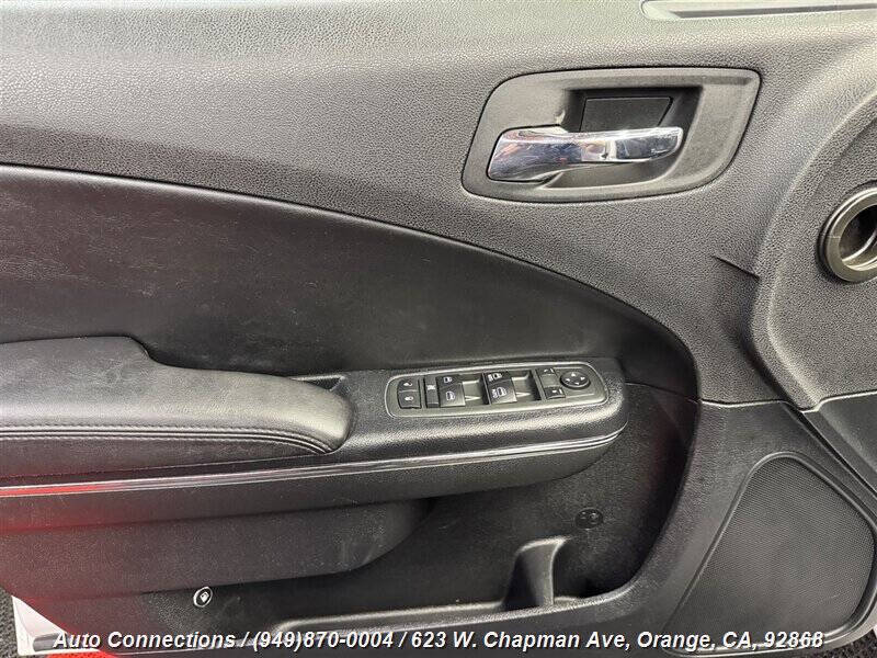 2013 Dodge Charger SE