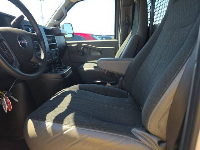 2025 GMC Savana 2500