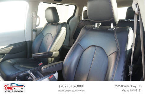 2018 Chrysler Pacifica Touring L