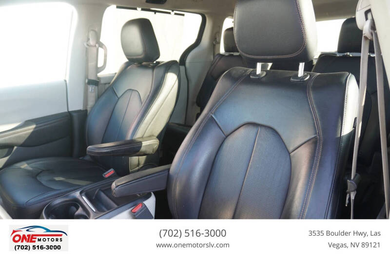 2018 Chrysler Pacifica Touring L