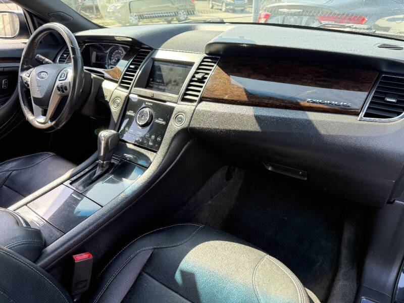 2014 Ford Taurus Limited