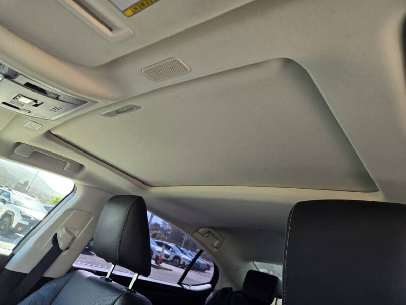 2023 Lexus ES 300h