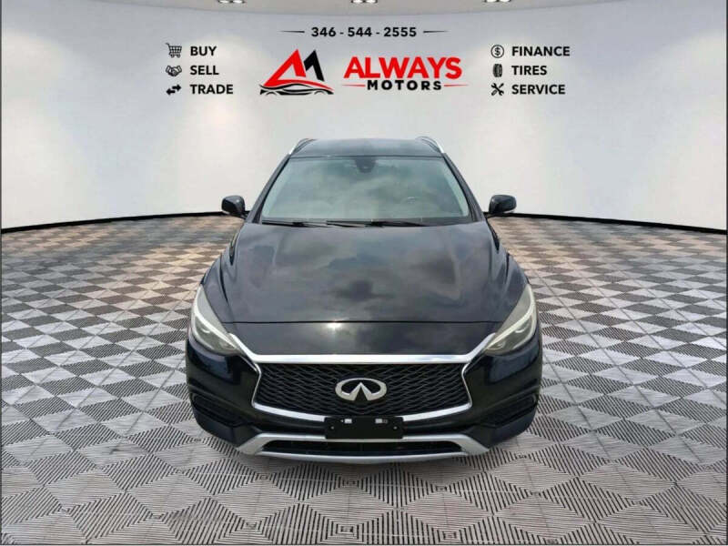 2017 Infiniti QX30 Luxury