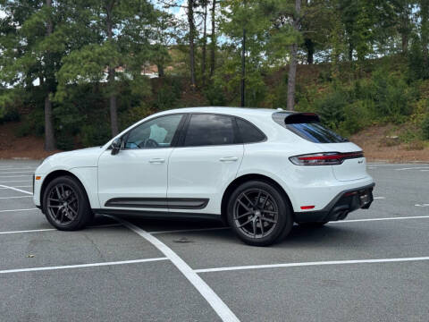 2023 Porsche Macan T