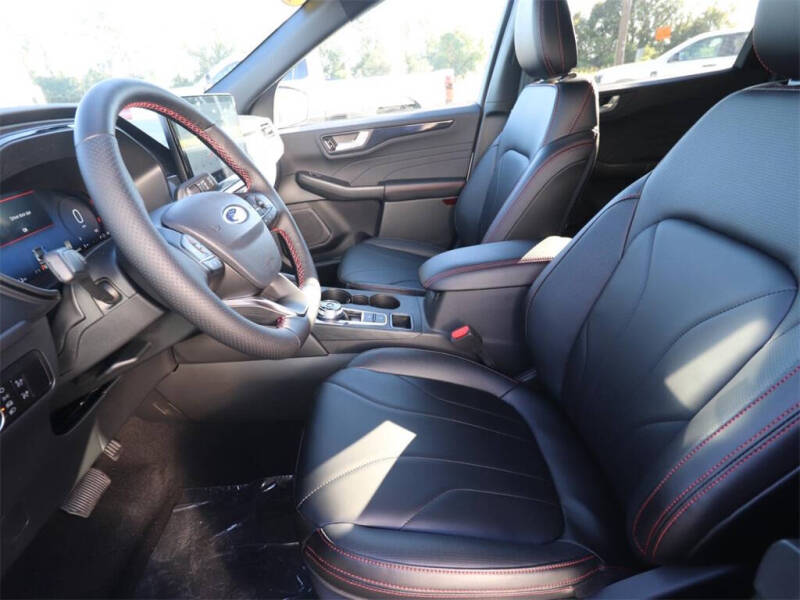 2026 Ford Escape Hybrid ST-Line Elite