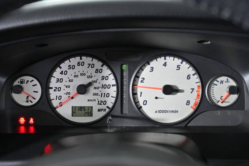 2004 Nissan Pathfinder SE