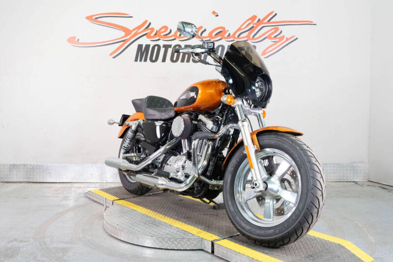 2016 Harley-Davidson Sportster 1200 Custom