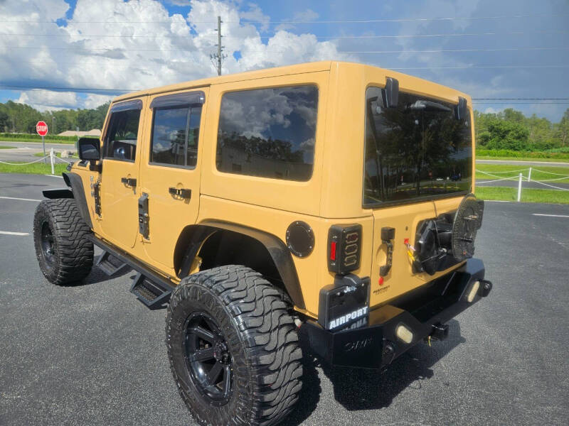 2014 Jeep Wrangler Unlimited Rubicon photo 25