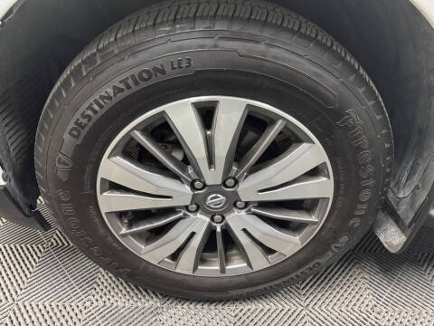 2019 Nissan Pathfinder S