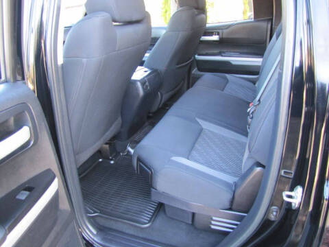 2017 Toyota Tundra SR5