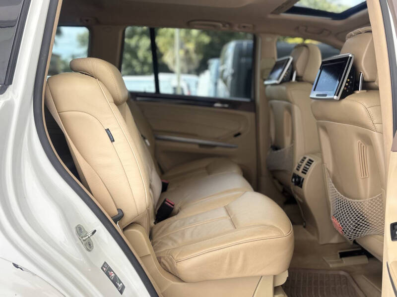 2010 Mercedes-Benz GL-Class GL 550 4MATIC