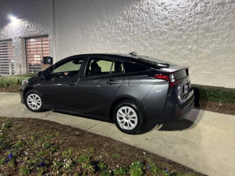 2019 Toyota Prius LE