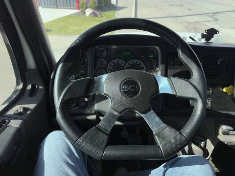 2017 Freightliner M2 106