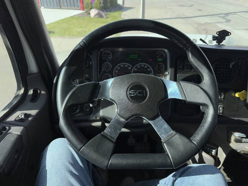 2017 Freightliner M2 106