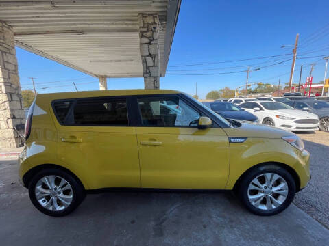 2015 Kia Soul +