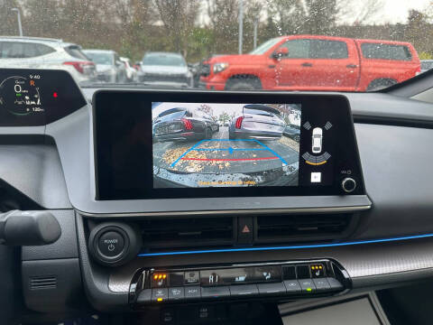 2023 Toyota Prius LE