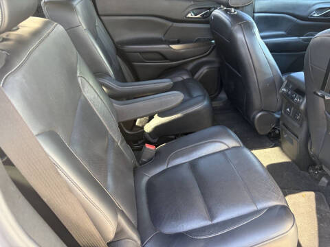 2017 GMC Acadia SLT-1