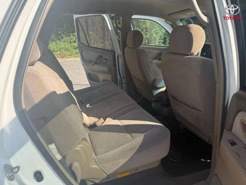 2003 Toyota Sequoia SR5