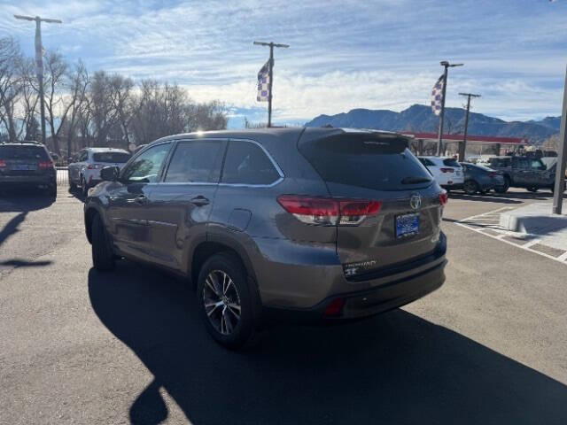 2019 Toyota Highlander LE