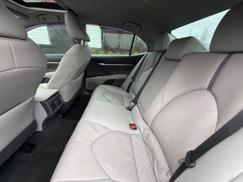 2021 Toyota Camry Hybrid XSE