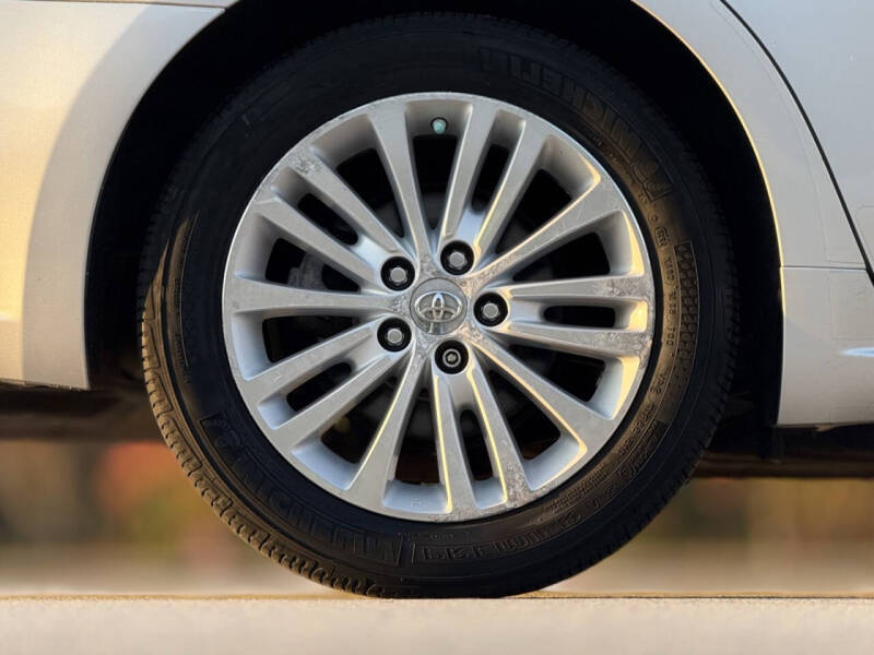 2013 Toyota Avalon Hybrid Limited