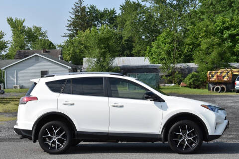 2017 Toyota RAV4 SE