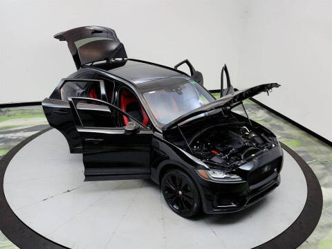 2019 Jaguar F-PACE S