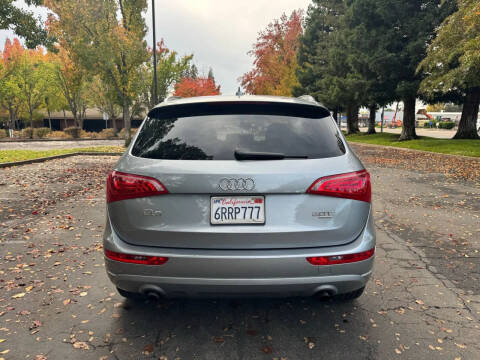 2011 Audi Q5 2.0T quattro Premium Plus