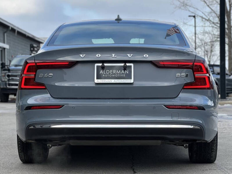 2023 Volvo S60 B5 Ultimate Bright Theme