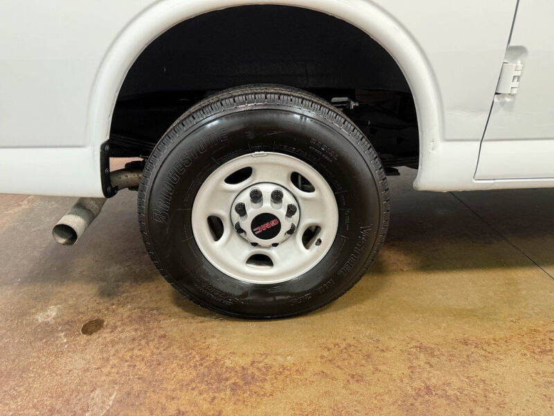 2024 GMC Savana 2500