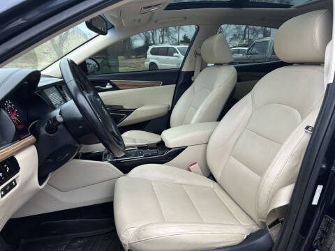 2017 Kia Cadenza Premium