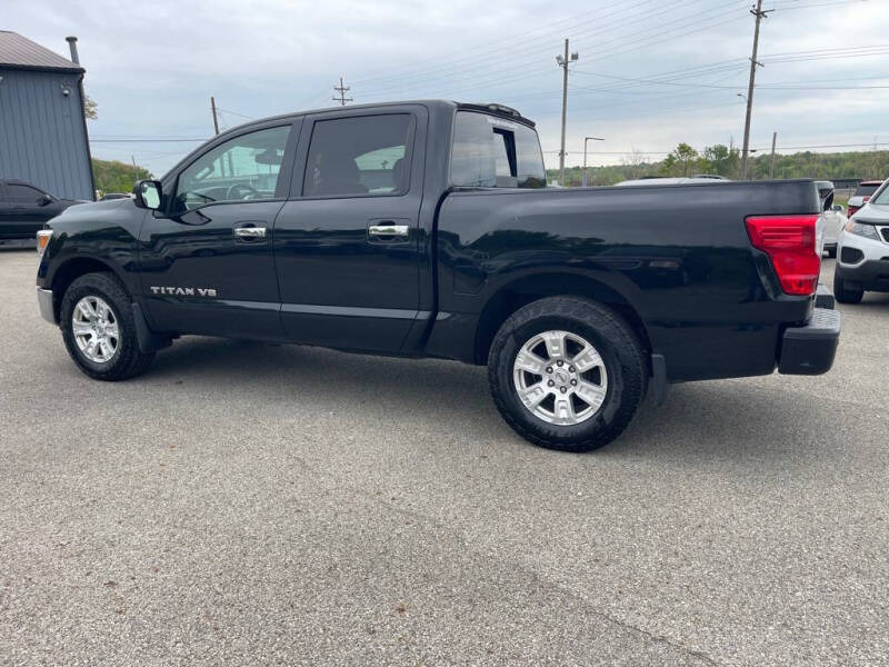2019 Nissan Titan SV