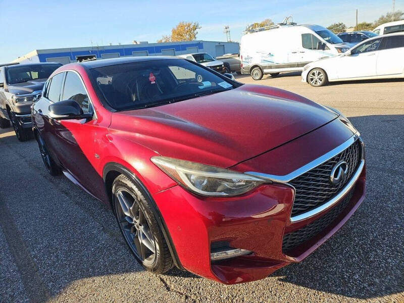 2017 Infiniti QX30 Sport