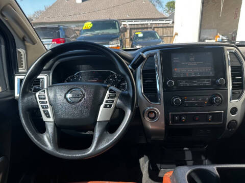 2020 Nissan Titan SV