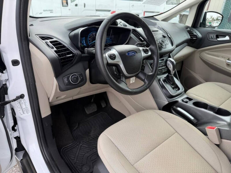 2017 Ford C-MAX Hybrid SE