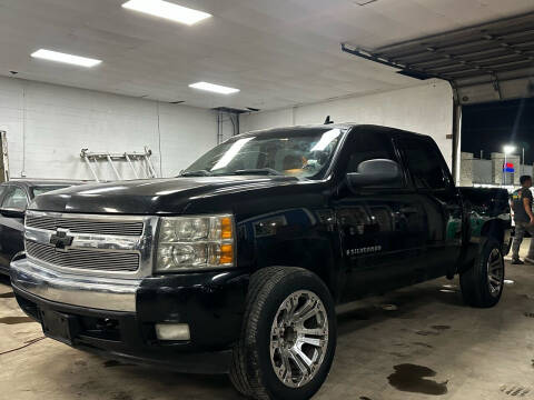 2007 Chevrolet Silverado 1500 for sale at Ricky Auto Sales in Houston TX