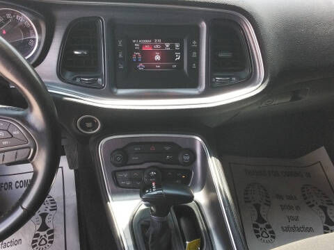2017 Dodge Challenger SXT